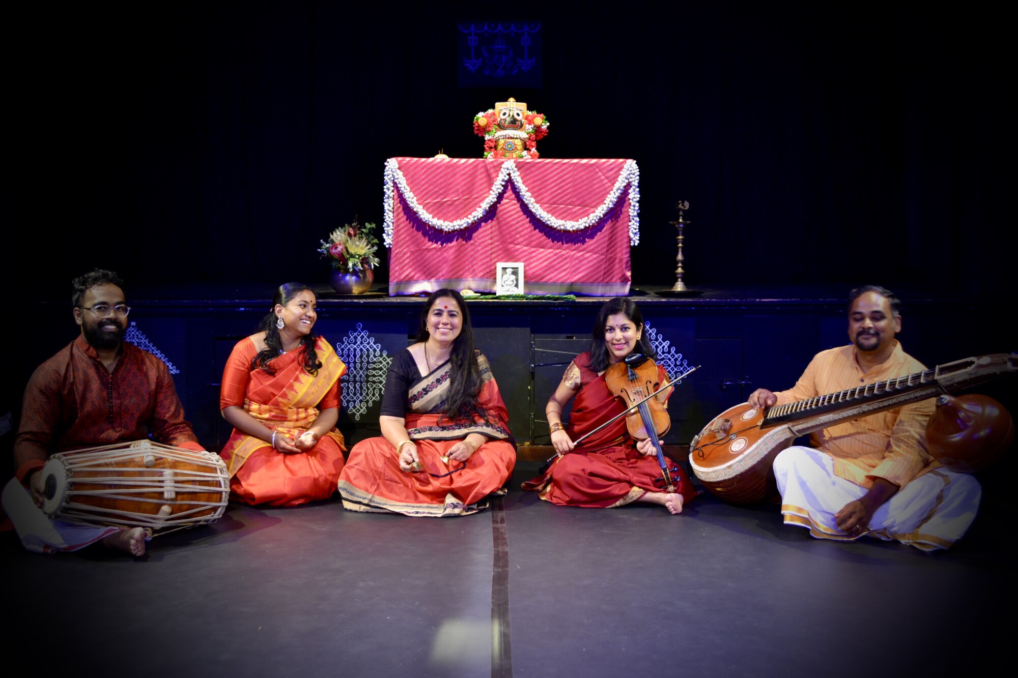 Odissi Music Ensemble (Senthuran Jogaratnam, Vaishnavi Srinivasan, Monica Singh Sangwan, Anita Das and Lakshmanan Madhu). Photo by Karan Bajaj.
