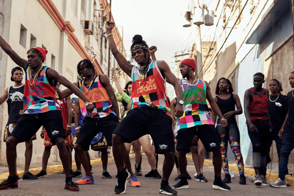 Xqlusiv Dancers. Photo by Nickii Kane.