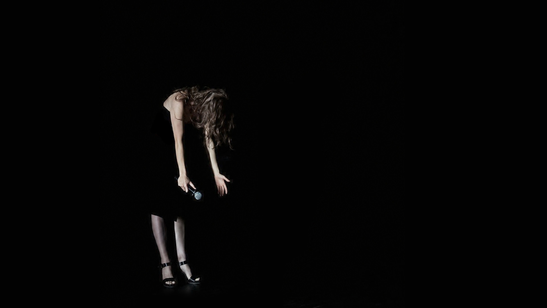 ‘Silver Stocks’ (2026) by Alice Dixon. Photo by Geoffrey Watson.